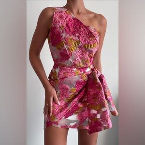 HAILEY ONE SHOULDER MINI DRESS IN PINK FLORAL - US 4 (S)